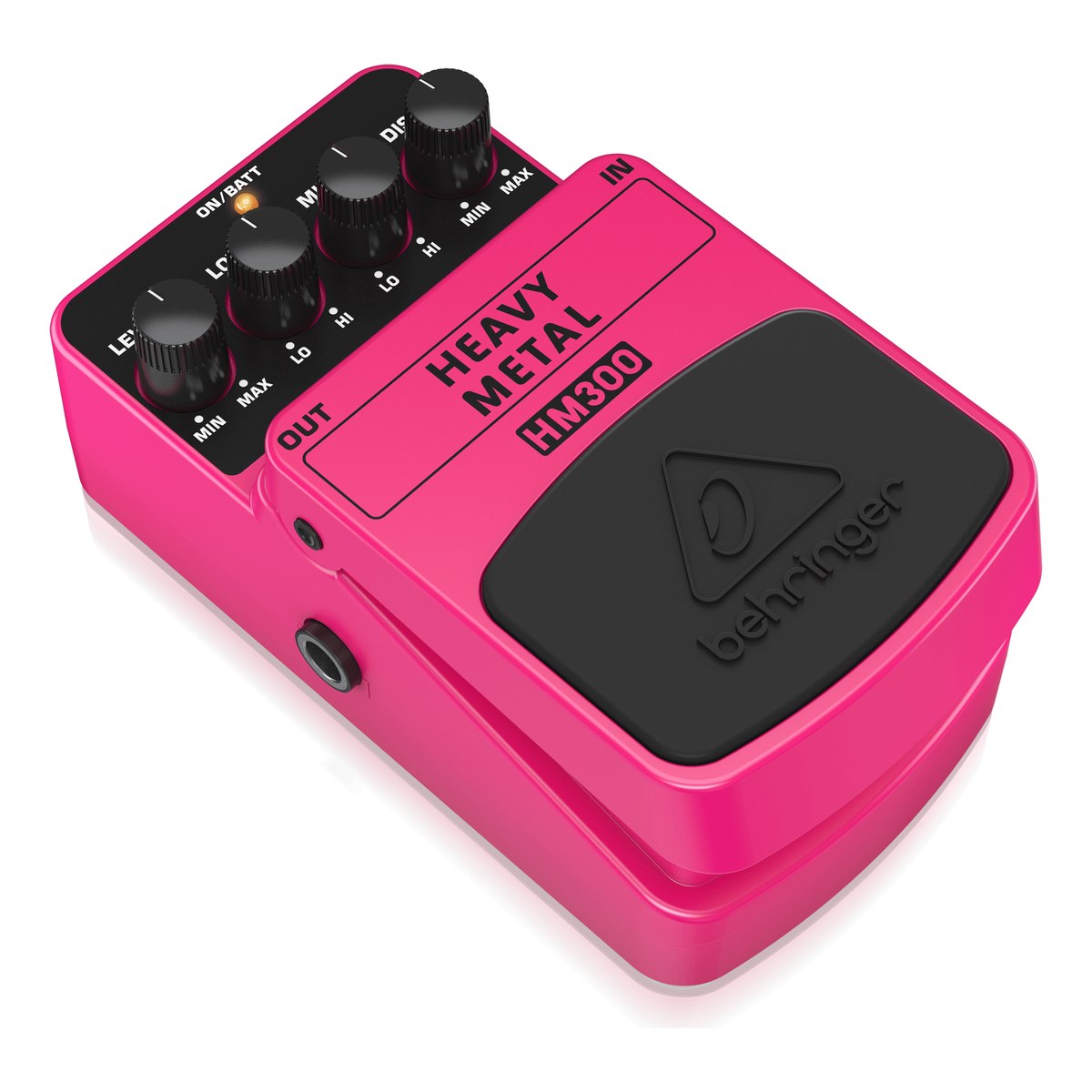 Behringer HM300 nghiêng trái, thấy cạnh jack OUT
