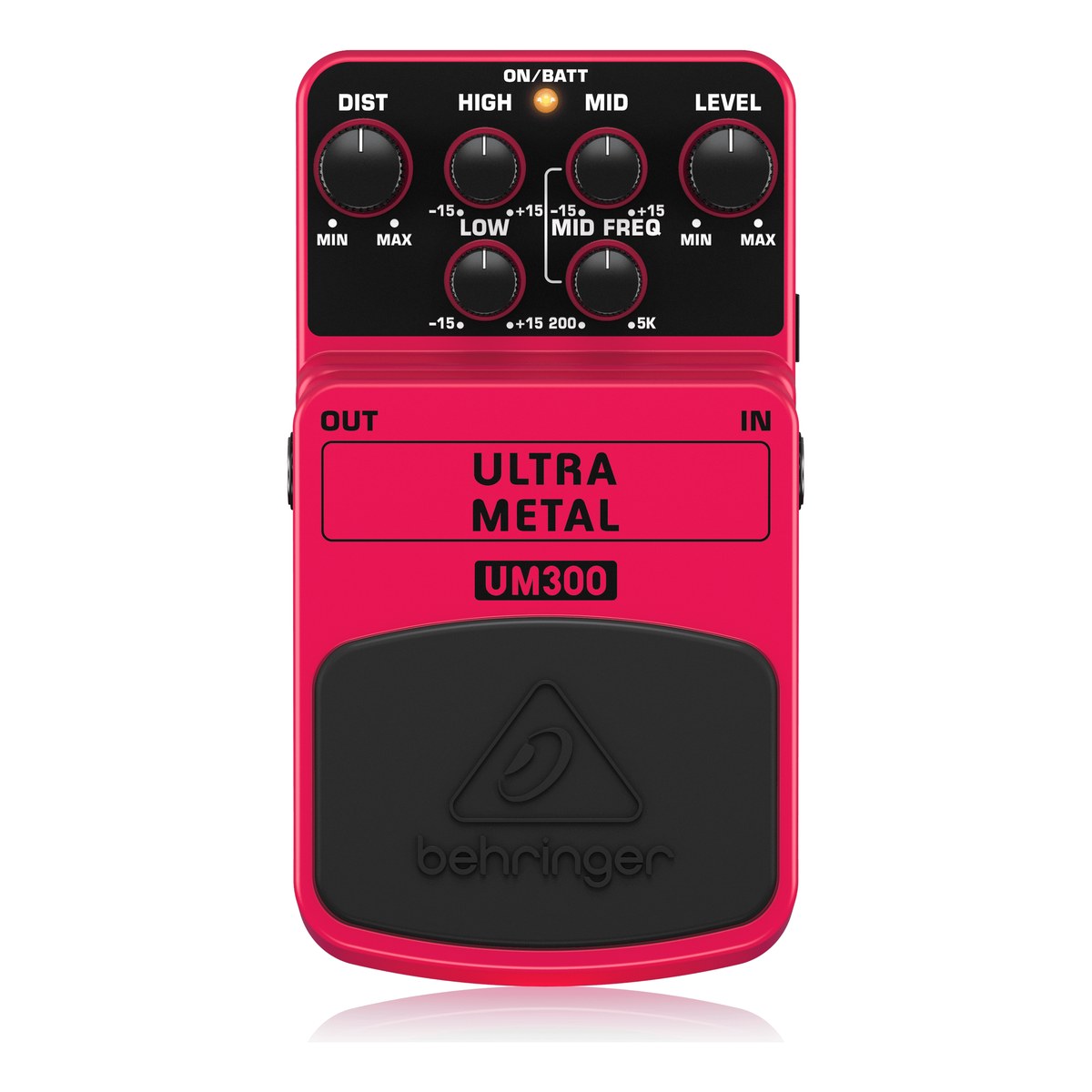Behringer UM300 Ultra Metal mặt trên: sáu núm DIST, HIGH, MID, LEVEL, LOW, MID FREQ