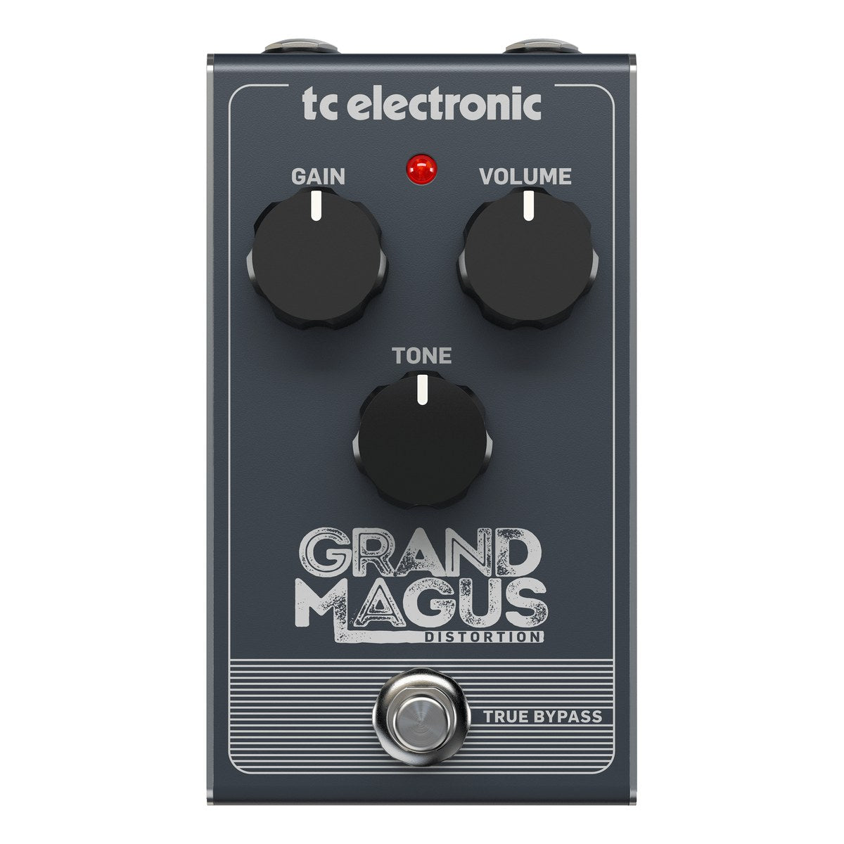 chính diện mặt trên TC Electronic Grand Magus: núm GAIN, VOLUME, TONE, đèn LED và footswitch TRUE BYPASS