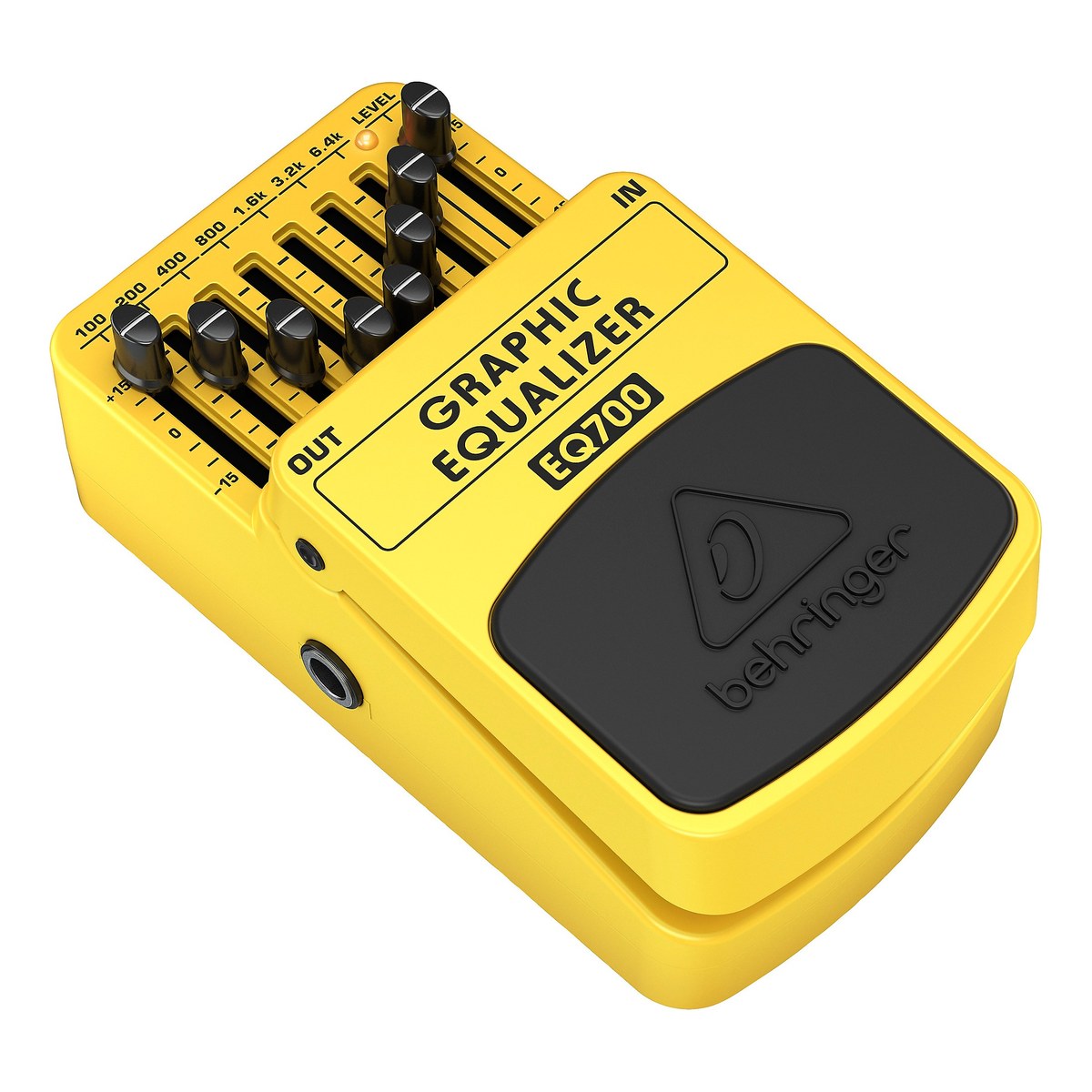 Behringer EQ700 nghiêng trái, thấy cạnh jack OUT