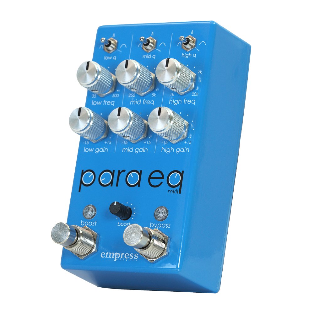 Phơ EQ Empress Effects ParaEq MKII – góc nghiêng 3/4 thấy các núm gain, freq và footswitch