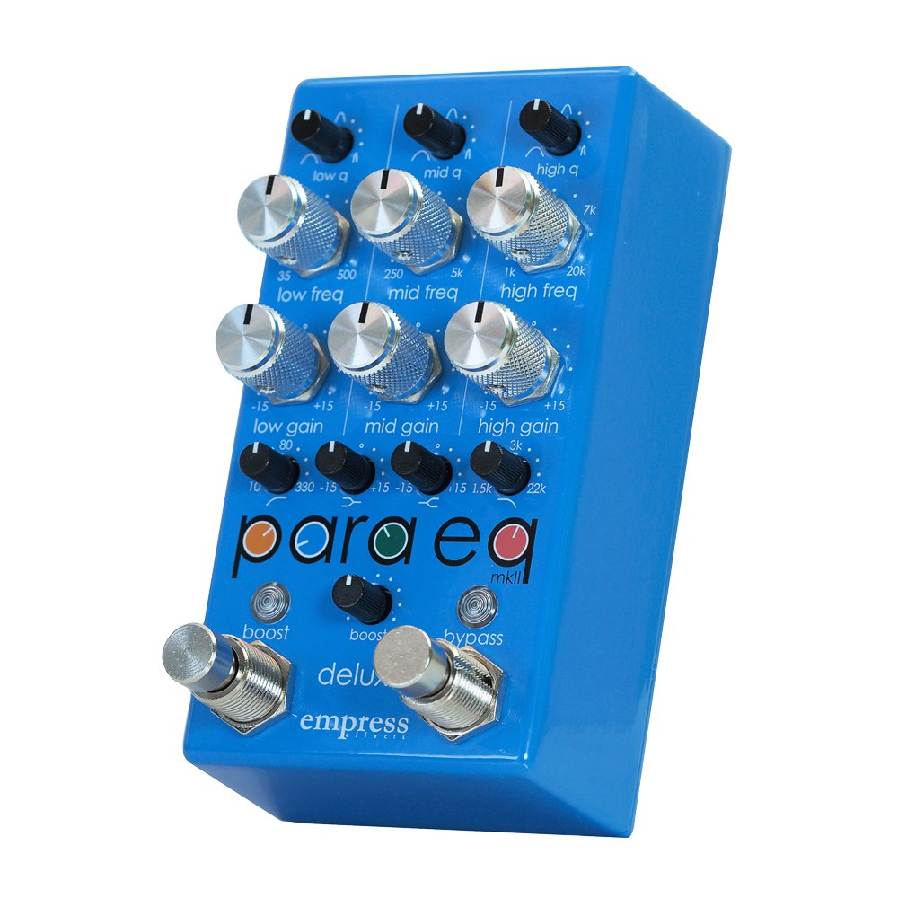 Phơ EQ Empress Effects ParaEq MKII Deluxe – góc nghiêng 3/4 thấy hàng núm và 2 footswitch