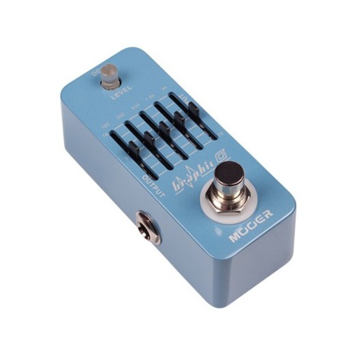 Phơ EQ Mooer Graphic G – góc nghiêng 3/4, thân xanh nhạt và footswitch