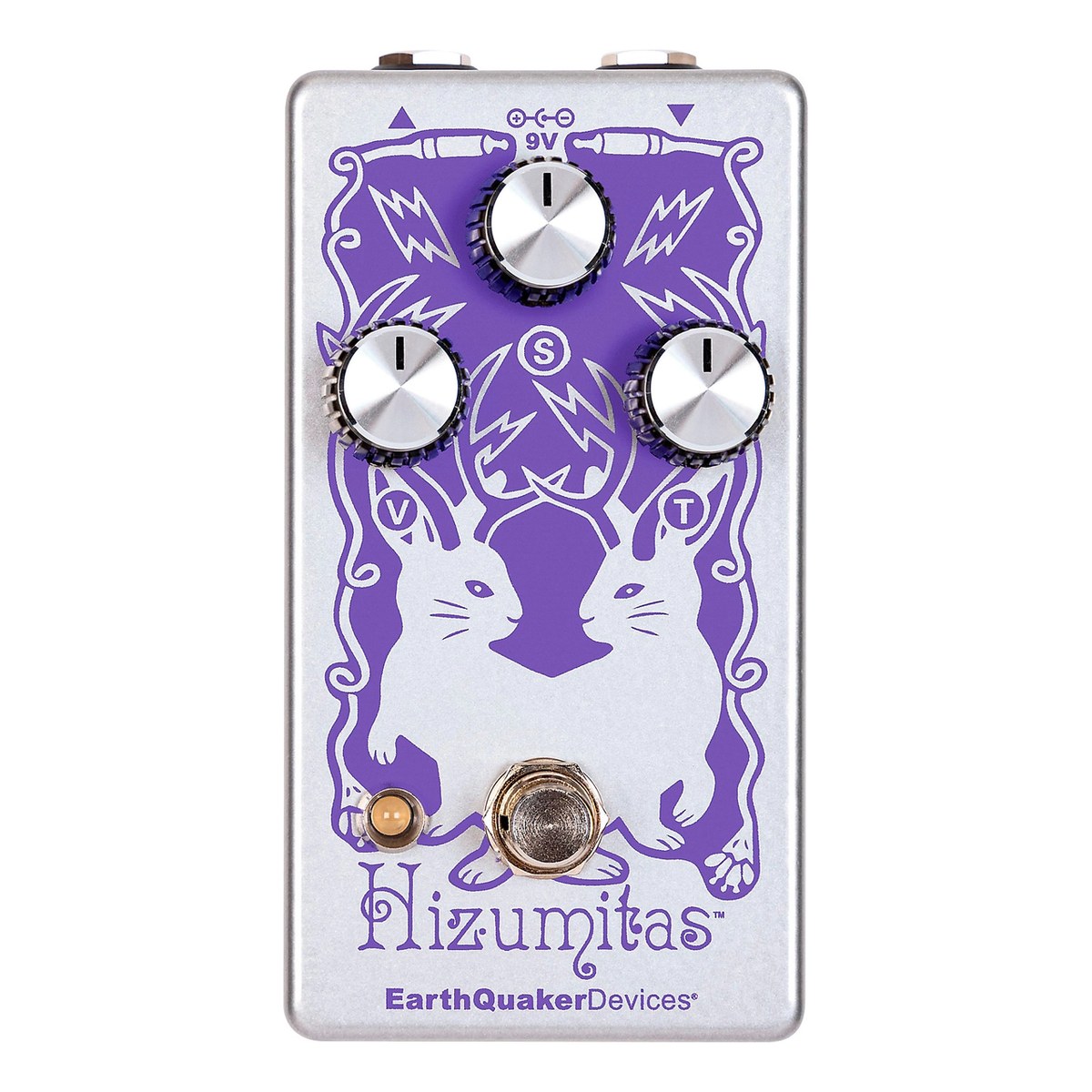 EarthQuaker Devices Hizumitas nhìn chính diện: ba núm Volume, Sustain, Tone trên vỏ bạc in tím