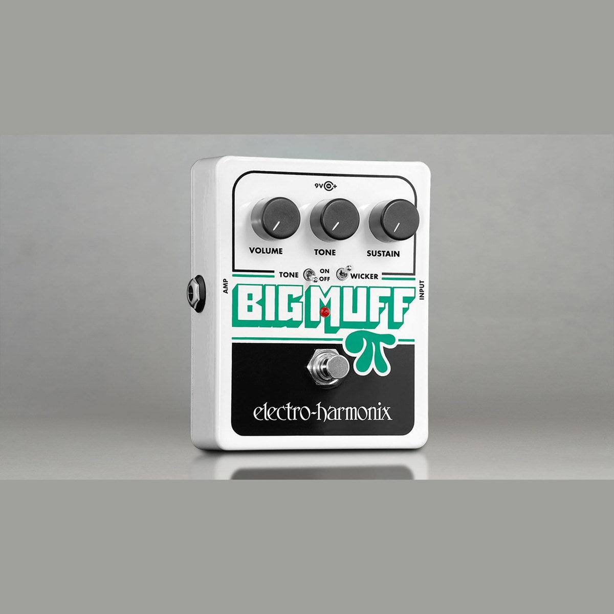 Phơ Fuzz Electro-Harmonix Big Muff Pi with Tone Wicker – Big Muff Pi with Tone Wicker chính diện trên nền xám