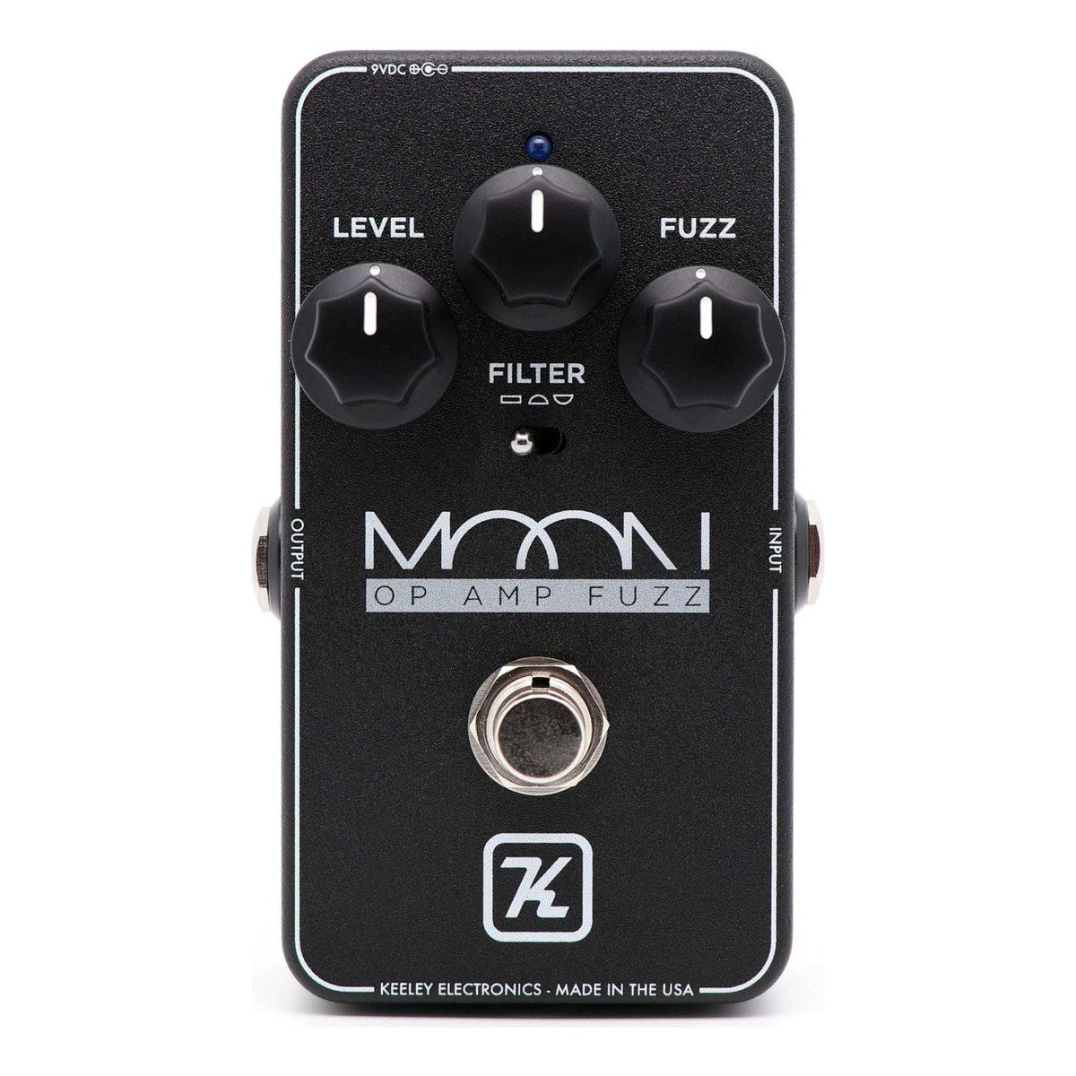 chính diện mặt trên Keeley Moon Op Amp Fuzz màu đen với 3 núm LEVEL, FILTER, FUZZ và công tắc FILTER 3 chế độ