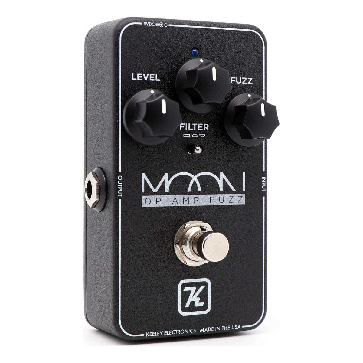 Phơ Fuzz Keeley Moon Op Amp Fuzz - góc nghiêng trái thấy cổng OUTPUT bên hông và footswitch