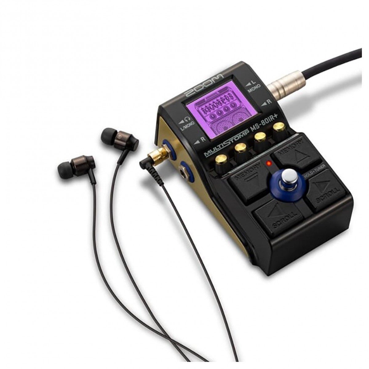 Phơ Giả Lập Amply Zoom MS-80IR+ MultiStomp – góc nghiêng khi cắm tai nghe in-ear để tập đàn trực tiếp