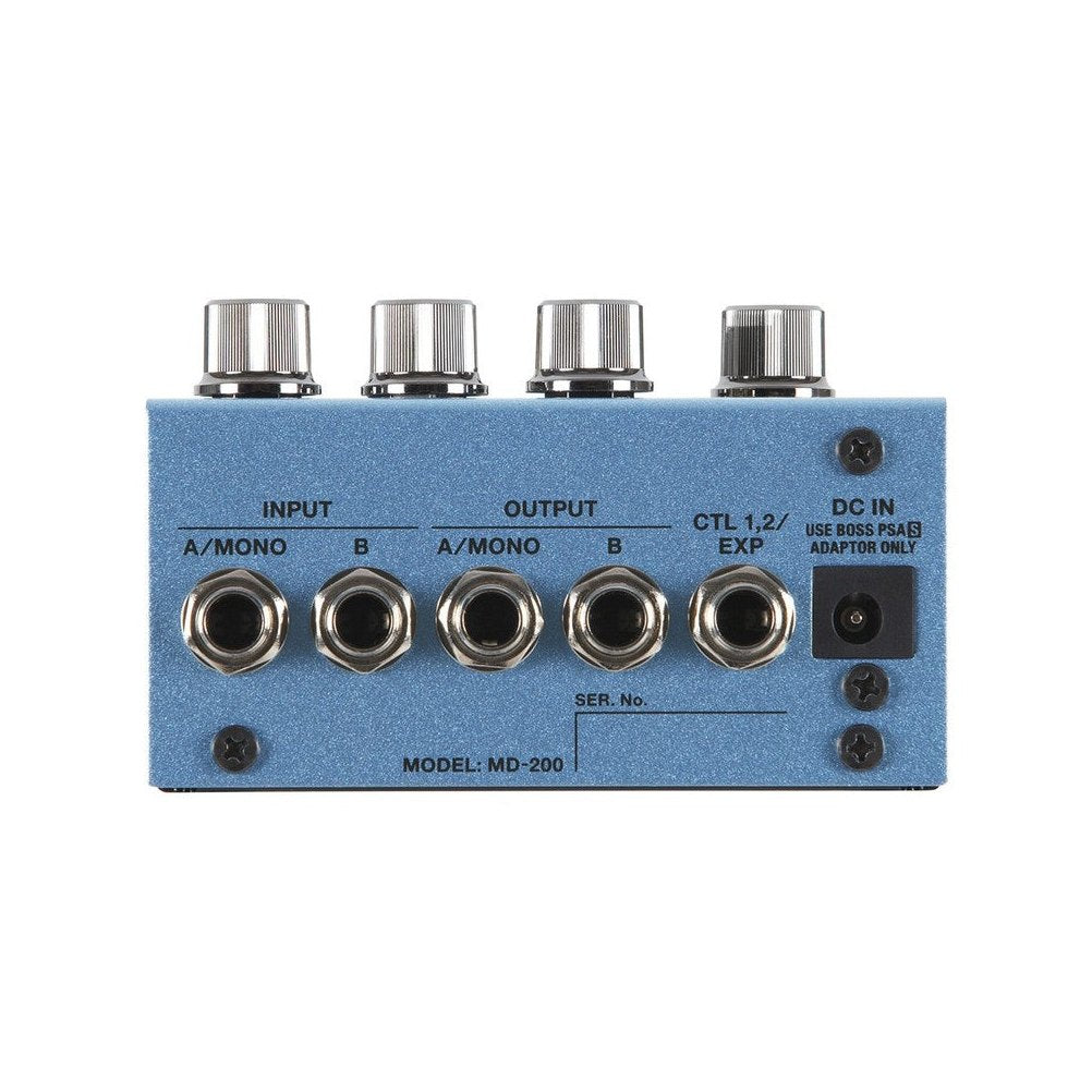 Phơ Modulation BOSS MD-200 – mặt sau với cổng INPUT, OUTPUT A/B, CTL 1,2/EXP và DC IN