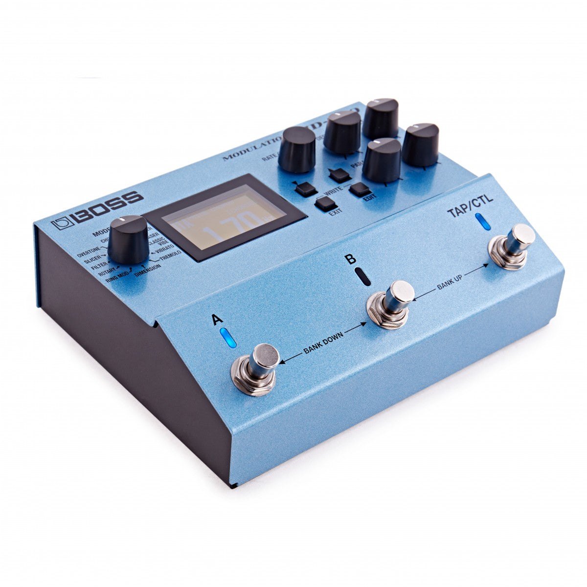 Phơ Modulation BOSS MD-500 – nhìn chéo từ bên trái, thấy cạnh trái vỏ kim loại