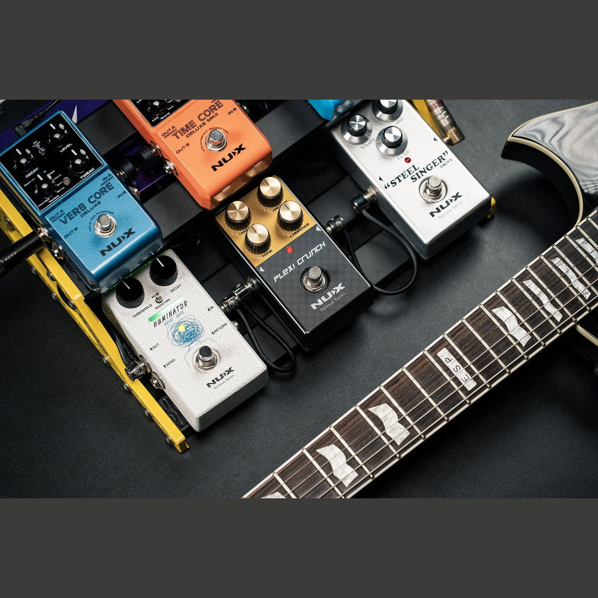 Phơ Noise Gate NUX HUMINATOR NRN-1 – NUX HUMINATOR NRN-1 trên pedalboard cùng các pedal NUX khác