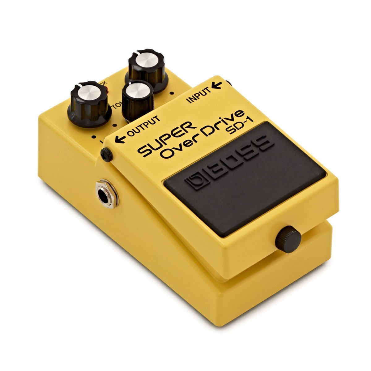 Phơ Overdrive BOSS SD-1 Super OverDrive – nhìn nghiêng 3/4 bên trái, thấy jack OUTPUT và 3 núm chỉnh