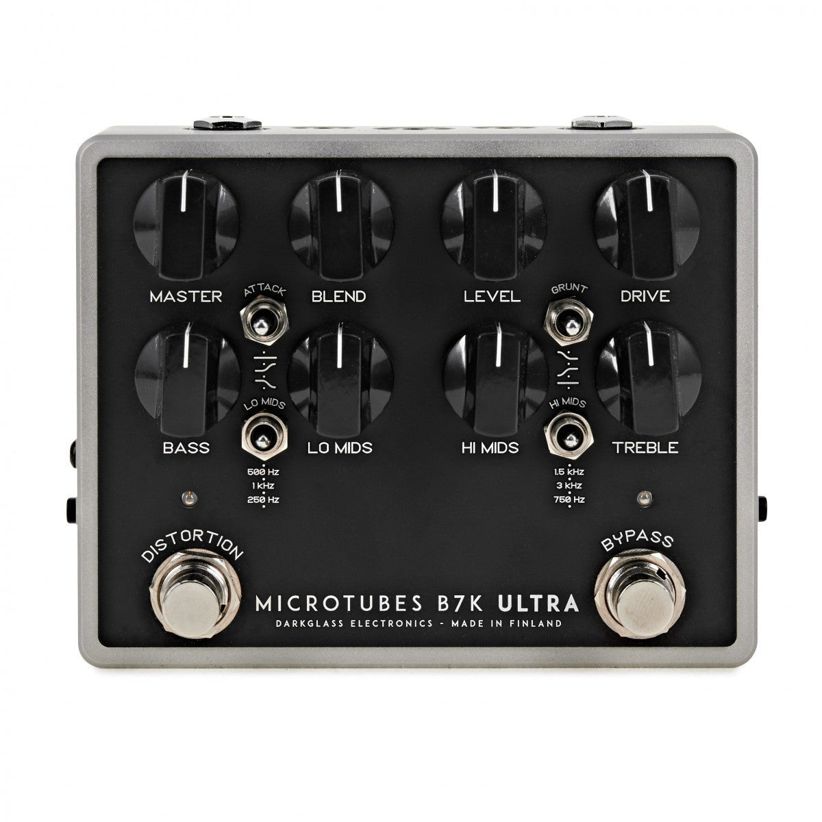 Phơ Preamp Bass Darkglass B7K Ultra V2 – mặt trên với 8 núm, công tắc ATTACK, GRUNT và 2 footswitch