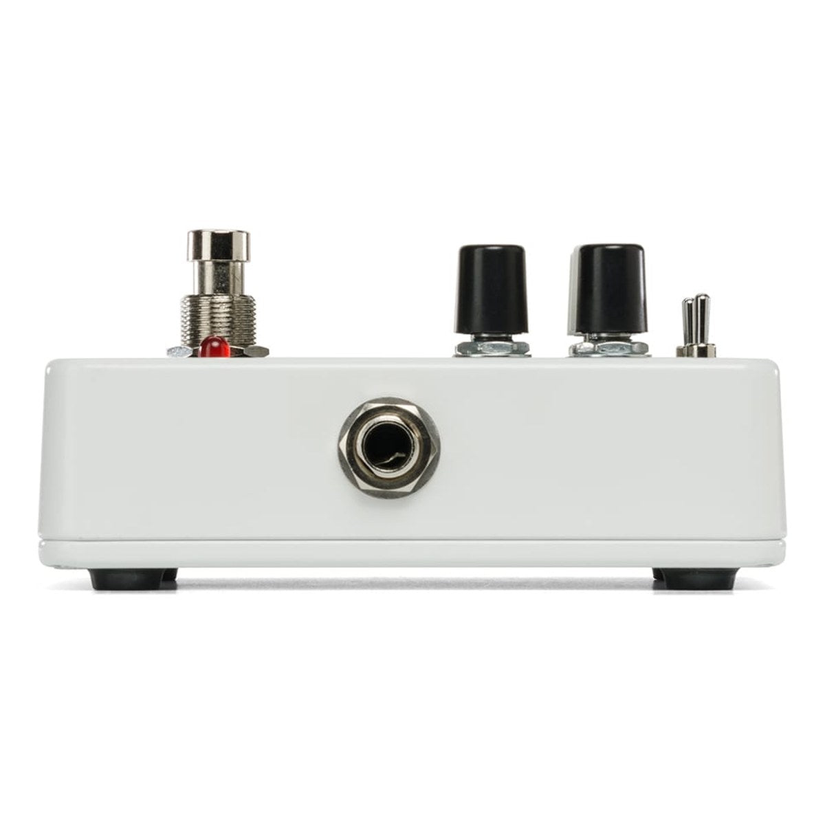 Phơ Preamp Bass Electro-Harmonix Nano Battalion – cạnh bên còn lại của Nano Battalion với jack 1/4 inch