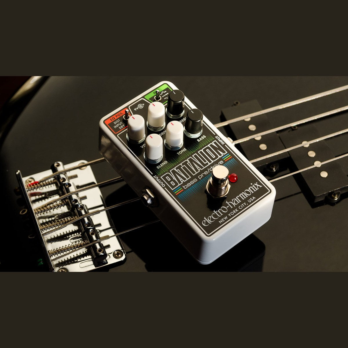 Phơ Preamp Bass Electro-Harmonix Nano Battalion – Nano Battalion cạnh ngựa đàn bass