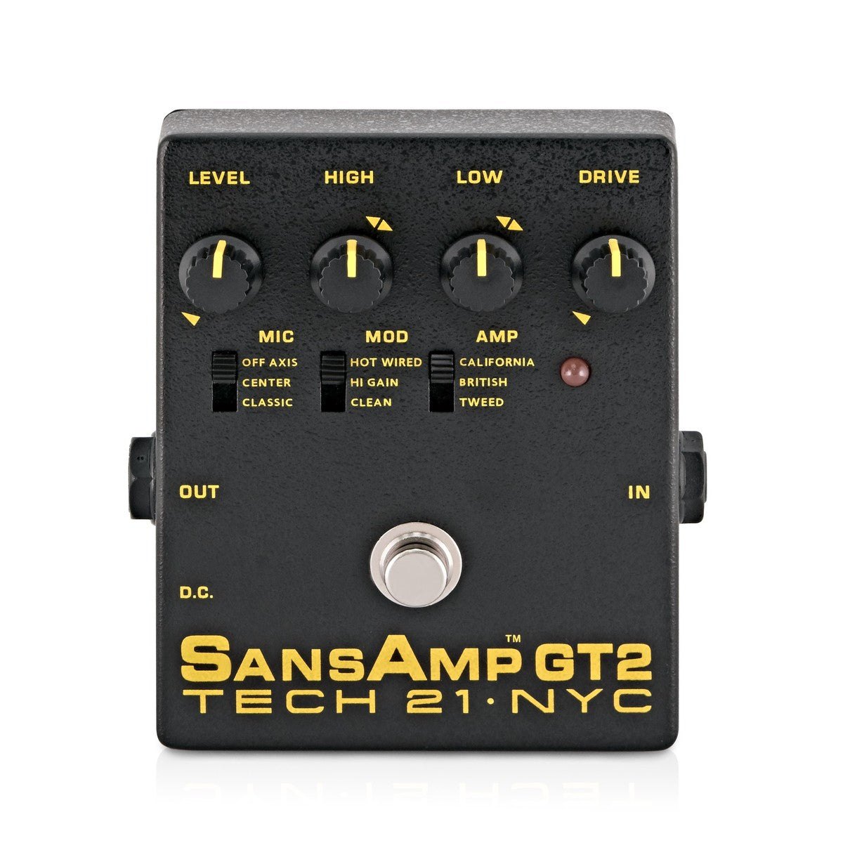 Phơ Preamp Tech 21 SansAmp GT2 – mặt trên với 4 núm LEVEL, HIGH, LOW, DRIVE và 3 công tắc MIC/MOD/AMP