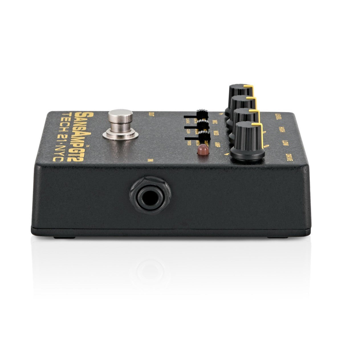 Phơ Preamp Tech 21 SansAmp GT2 – nhìn ngang cạnh phải với cổng IN