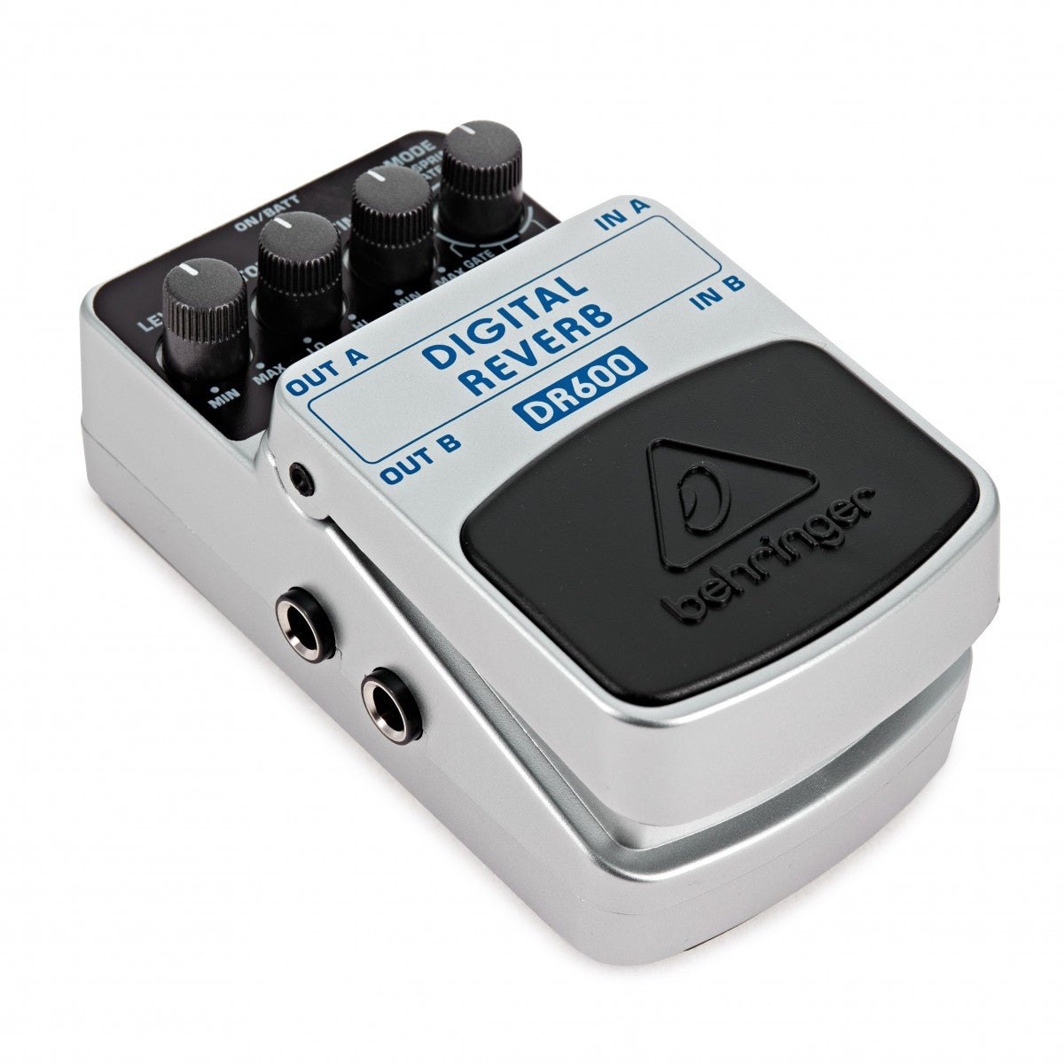 Phơ Reverb Behringer DR600 Digital Reverb – góc nghiêng trái với 2 cổng OUT A, OUT B bên hông