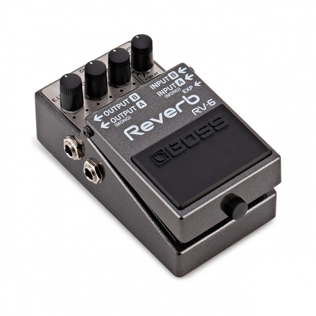 Phơ Reverb BOSS RV-6 – góc nghiêng 3/4 bên trái, thấy cổng OUTPUT A/B