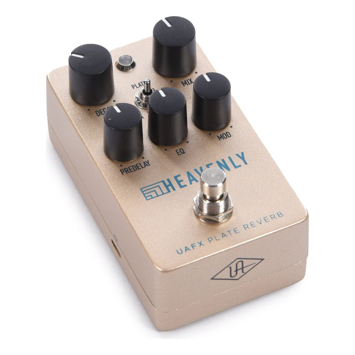 Phơ Reverb Universal Audio UAFX Heavenly Plate Reverb - góc nghiêng phải UAFX Heavenly Plate Reverb, thấy logo UA ở mặt trước vỏ