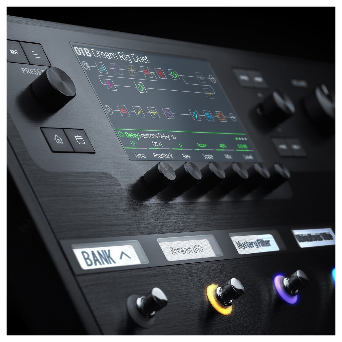 Phơ Tổng Line 6 Helix Floor – cận cảnh núm PRESET, màn hình và scribble strip BANK, Scream 808