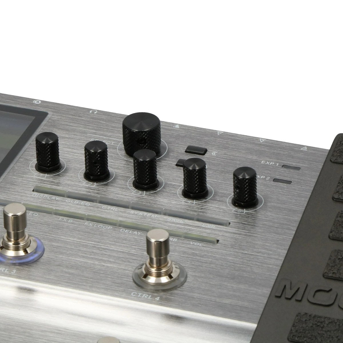 Phơ Tổng Mooer GE300 – cận cảnh các núm chỉnh và footswitch