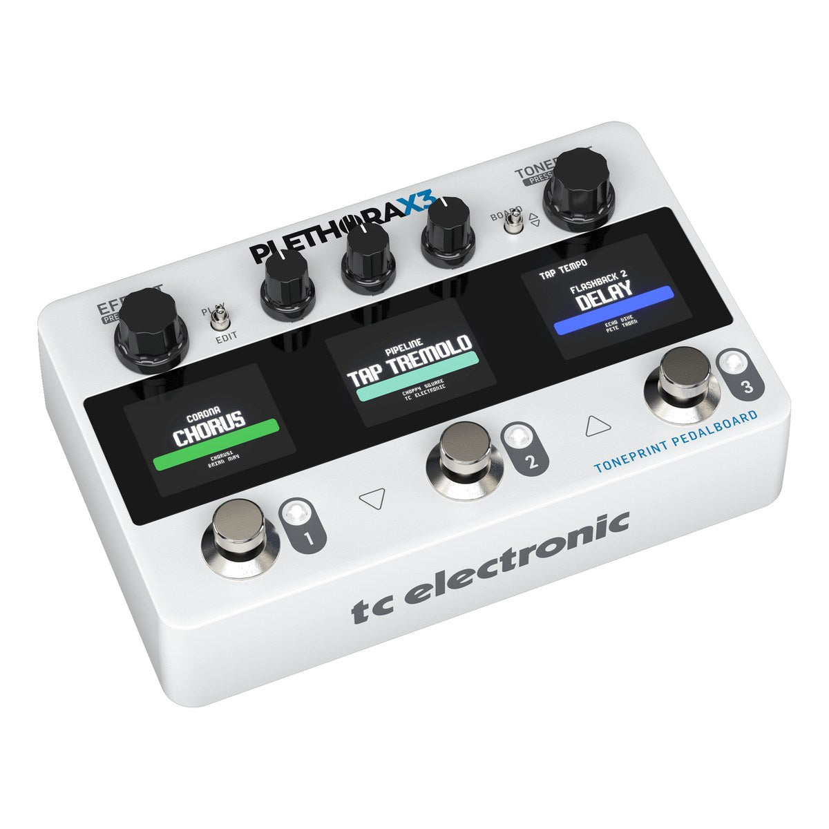 TC Electronic Plethora X3 nhìn nghiêng từ bên trái, vỏ trắng, ba màn hình hiển thị PEDAL
