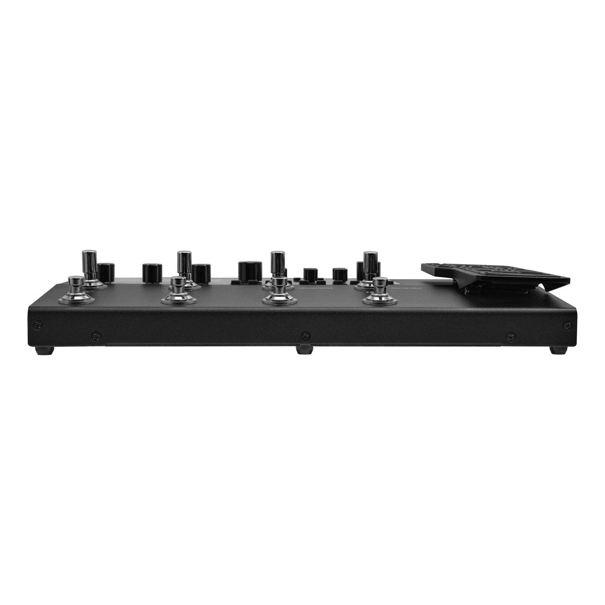 Phơ Tổng Valeton GP-200 – cạnh trước với hàng footswitch và pedal expression