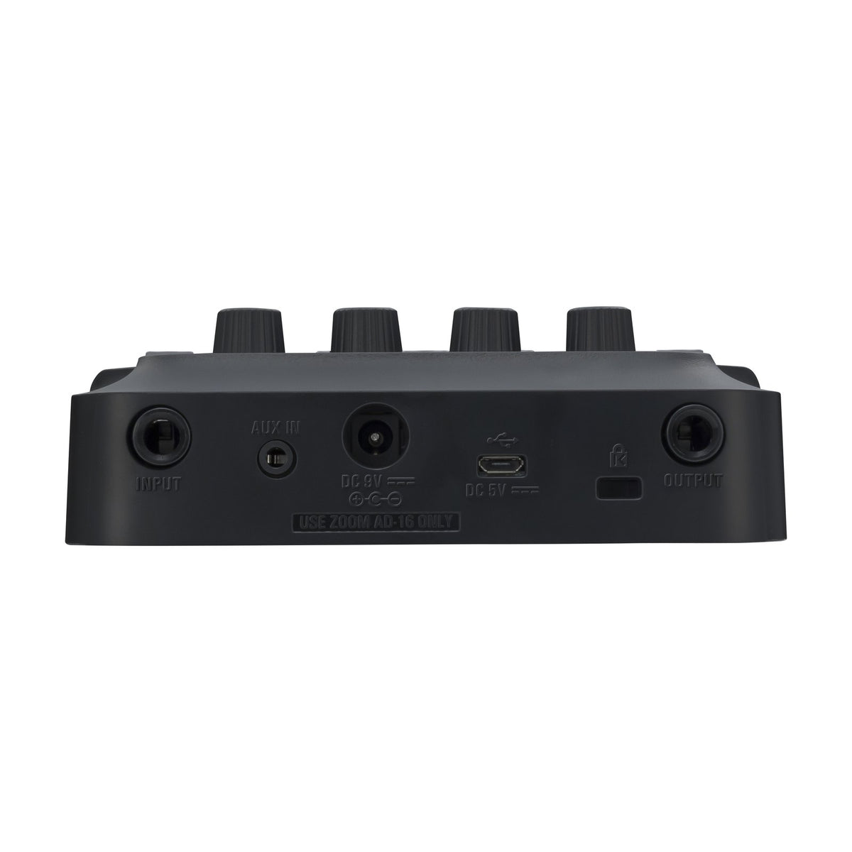 Phơ Tổng Zoom G1 FOUR – mặt sau với các cổng vào ra và cổng nguồn
