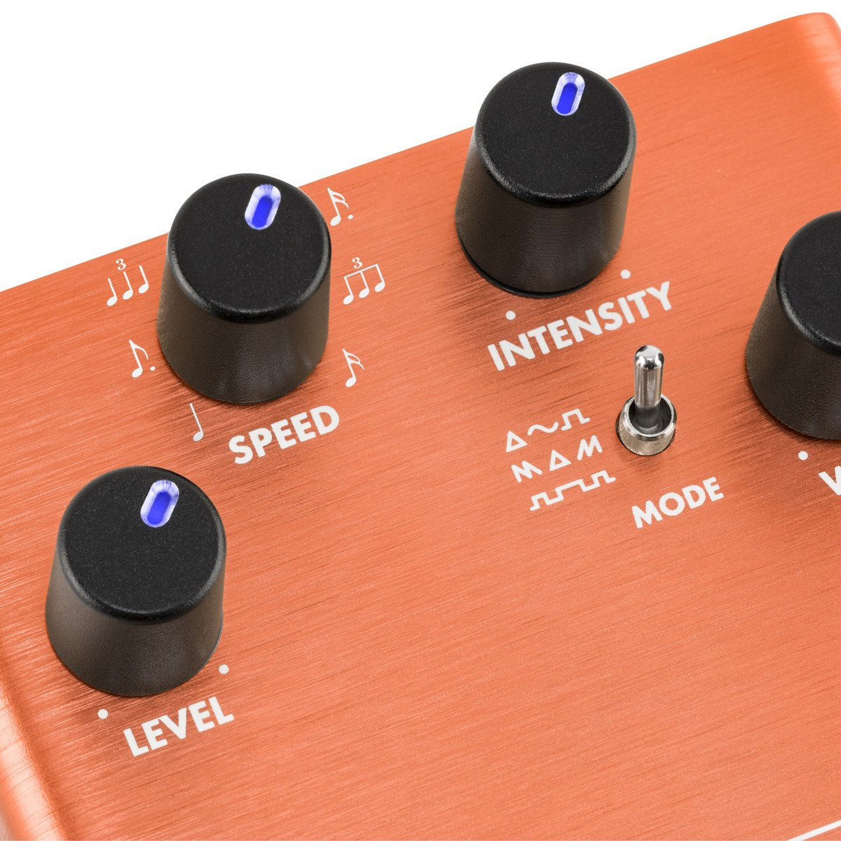 Phơ Tremolo Fender MTG Tube Tremolo – cận cảnh núm Speed có ký hiệu phân nhịp, Intensity, Wave, Level và công tắc Mode