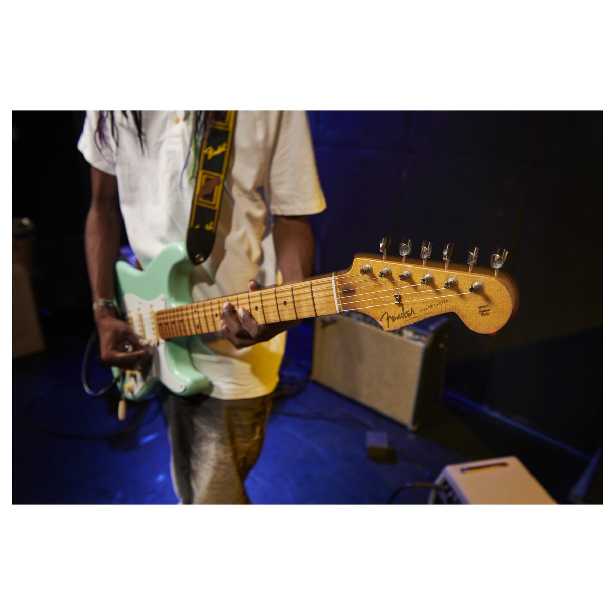 Đàn Guitar Điện Fender Limited Edition Vintera Road Worn 50s Stratocaster SSS, Maple Fingerboard