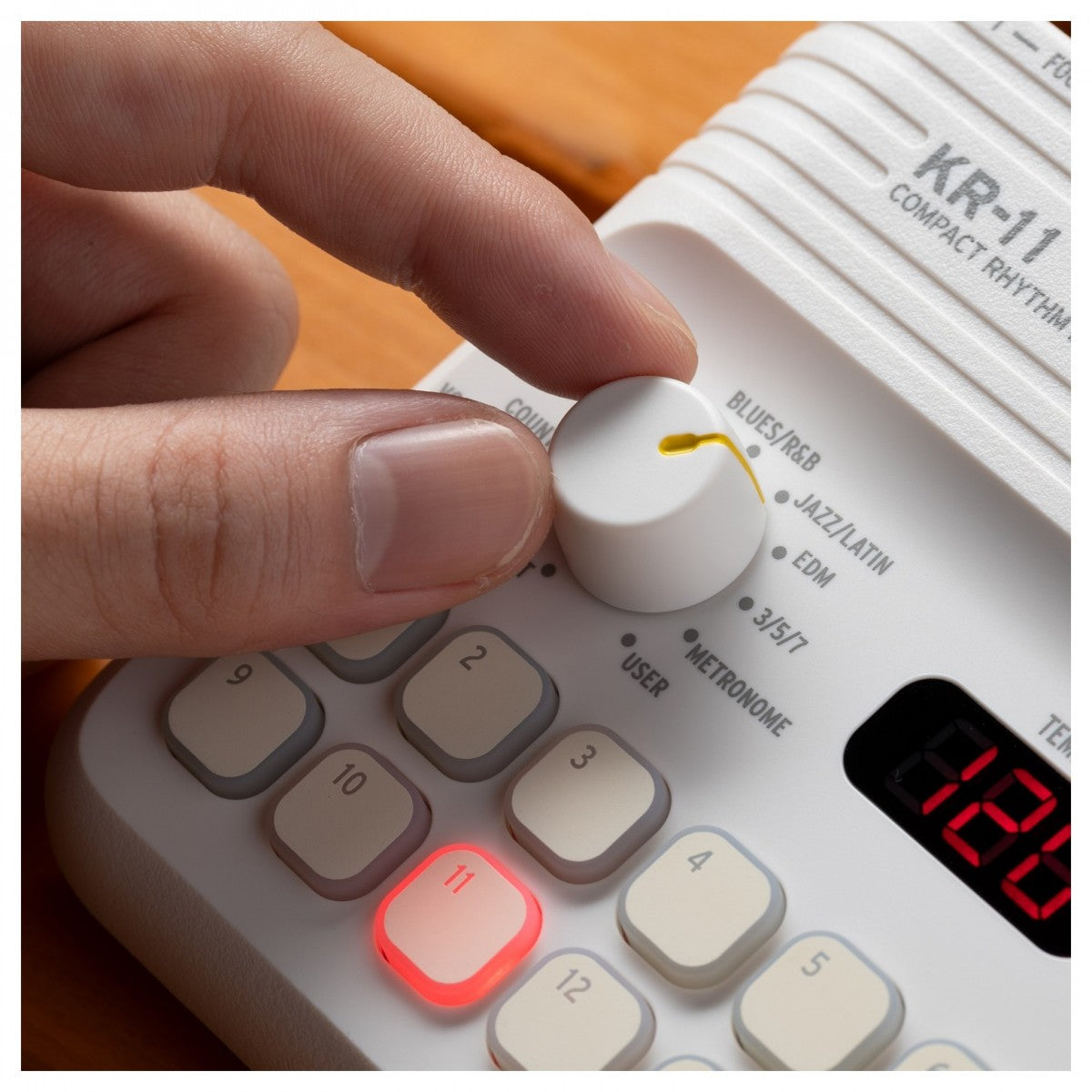 Drum Machine Pedal Guitar  Korg KR-11 Compact Rhythm Box