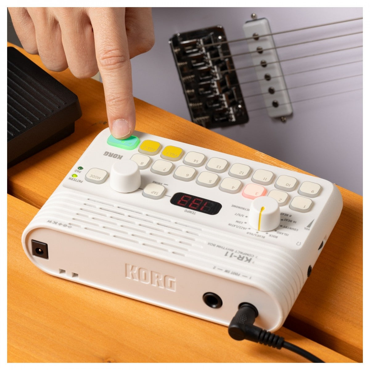 Drum Machine Pedal Guitar  Korg KR-11 Compact Rhythm Box