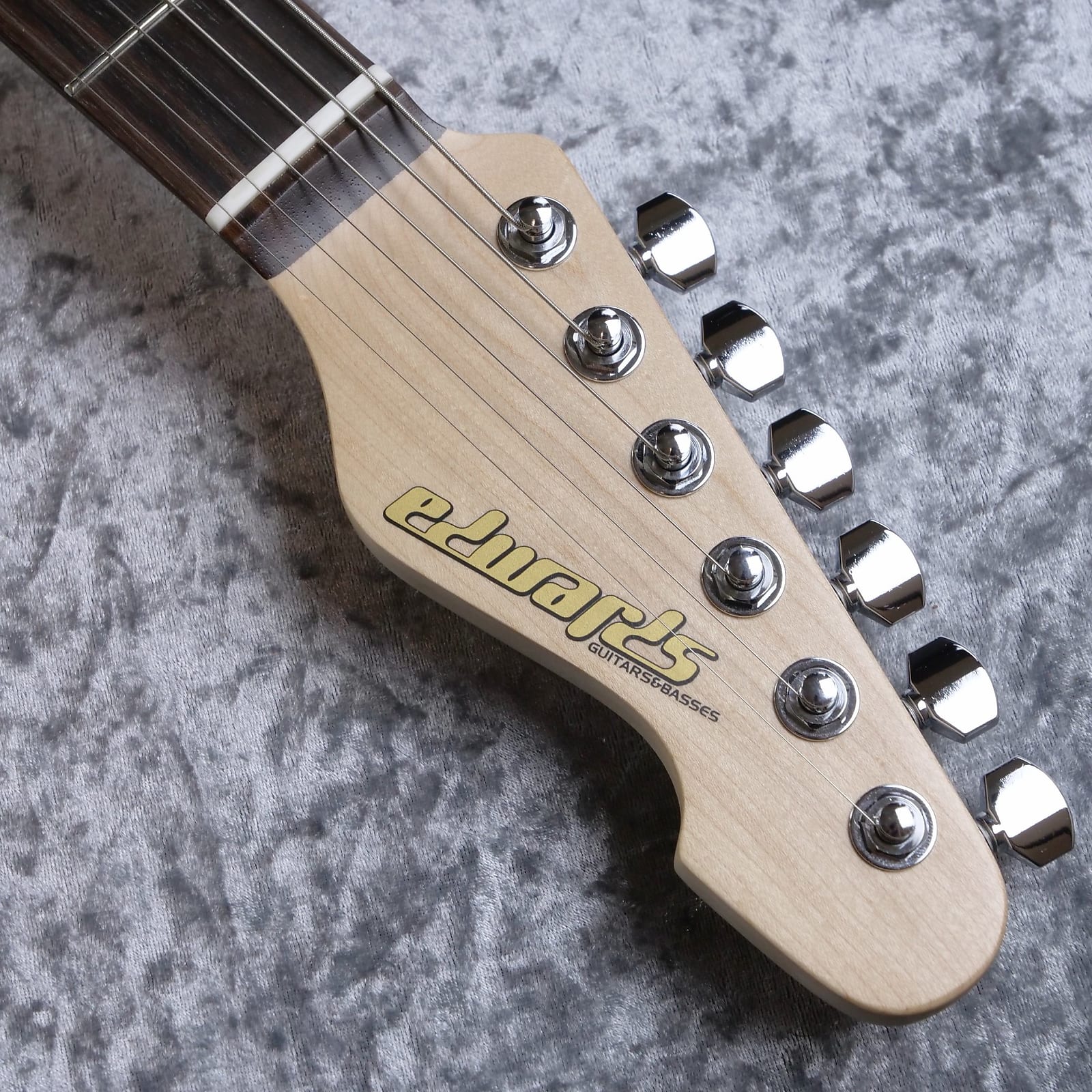 Đàn Guitar Điện ESP EDWARDS E-SNAPPER-AL/R- Candy Apple Red